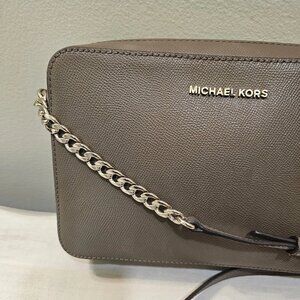 Michael Kors Jet Set Saffiano Shoulder/Crossbody Purse